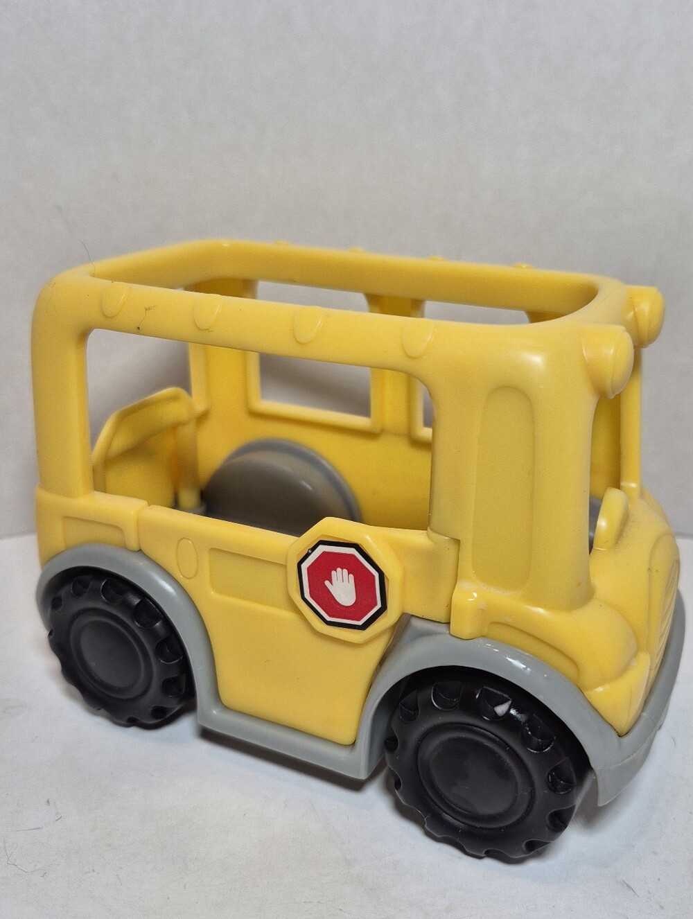 Fisher Price Little People Time to Learn Mini Yellow School Bus 2003 B9761